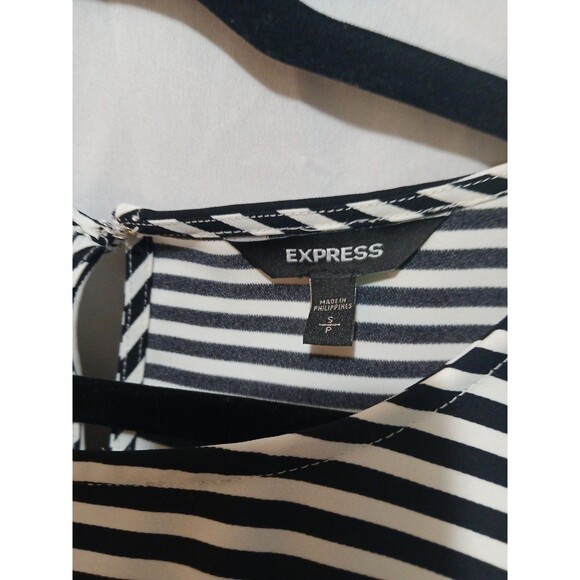 Express Striped Dolman Sleeve 3/4 Sleeve Blouse Black and White Small - Picture 4 of 9